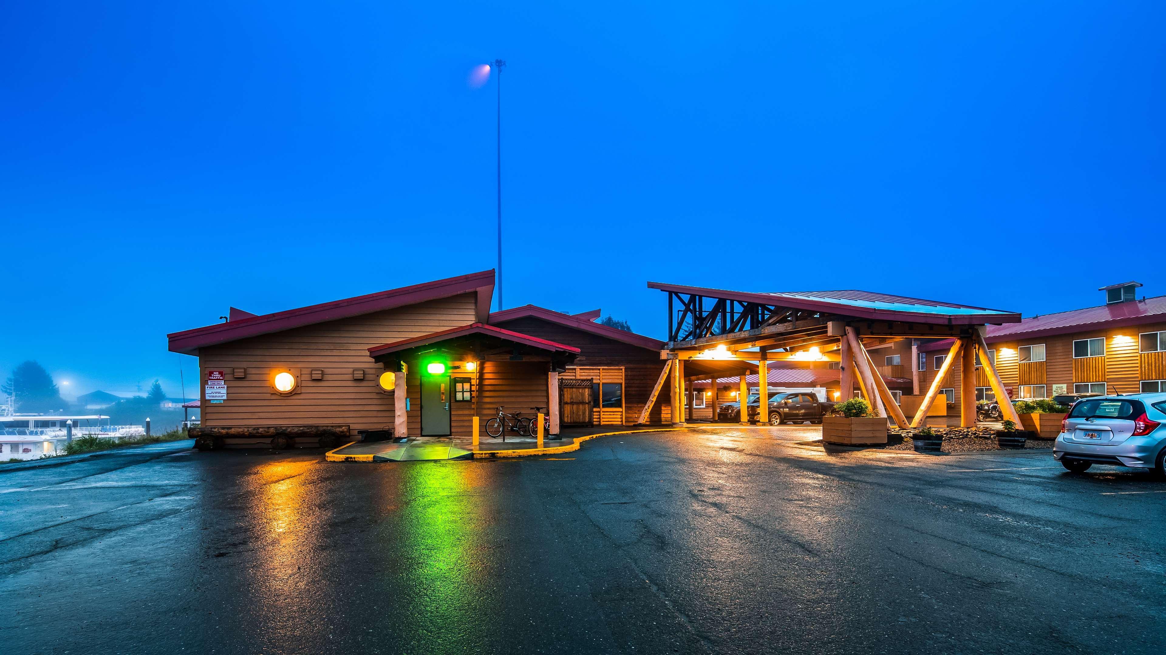 Best Western Valdez Harbor Inn Экстерьер фото