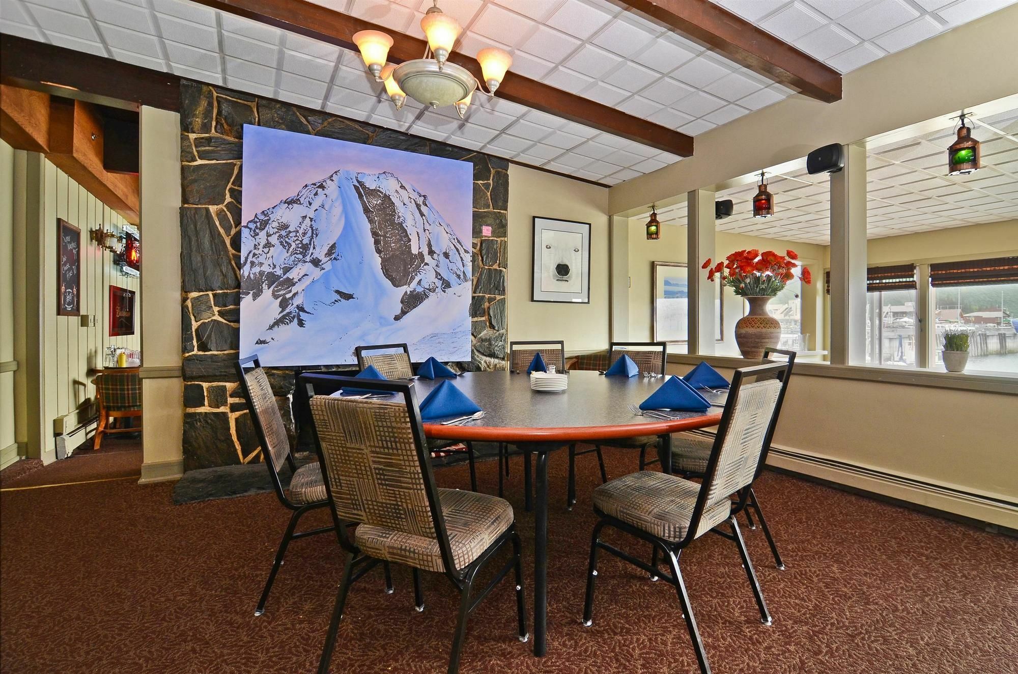 Best Western Valdez Harbor Inn Экстерьер фото