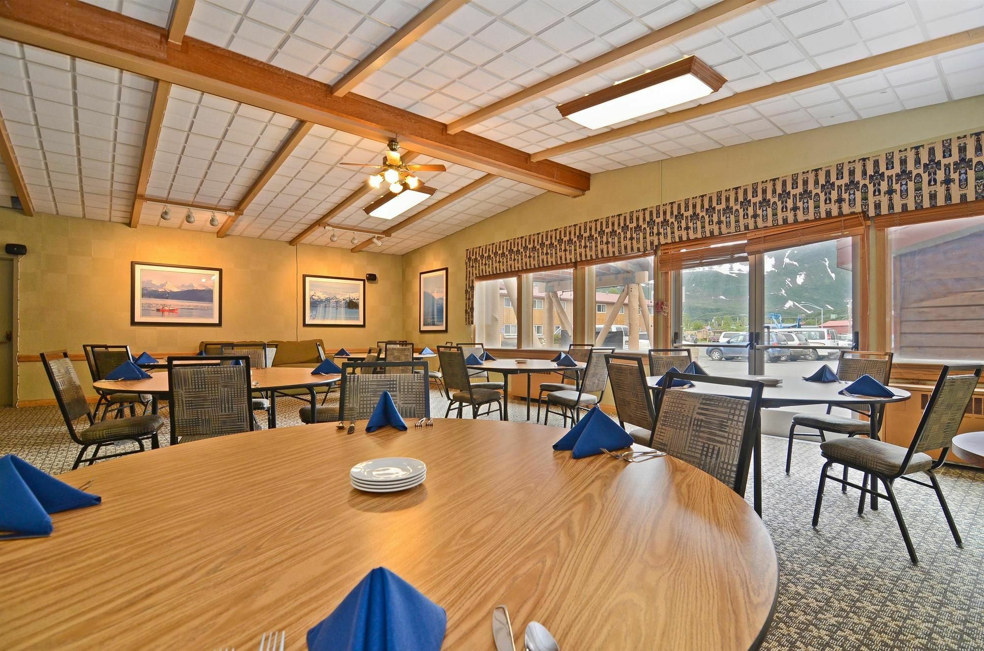 Best Western Valdez Harbor Inn Экстерьер фото