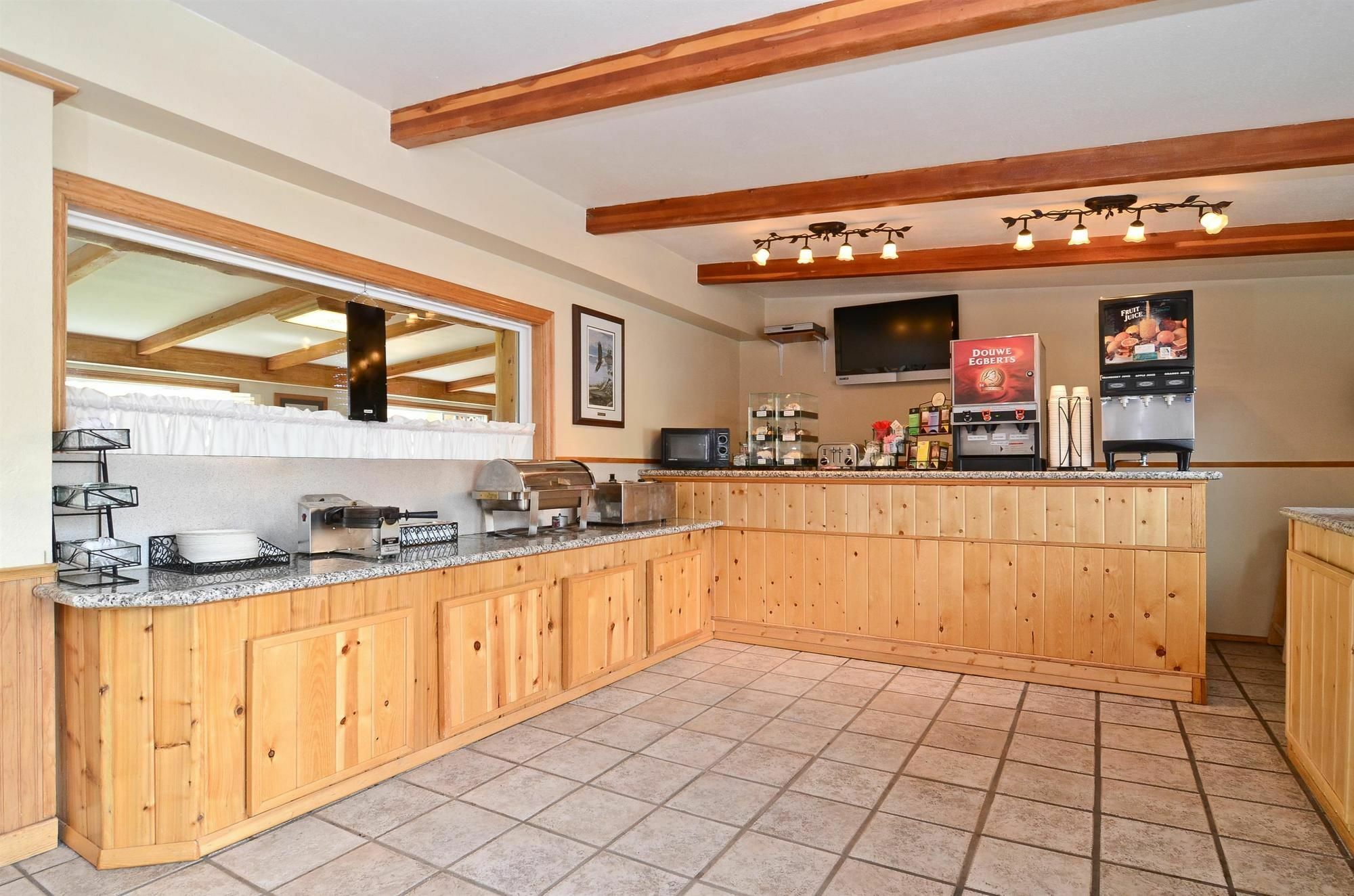Best Western Valdez Harbor Inn Экстерьер фото